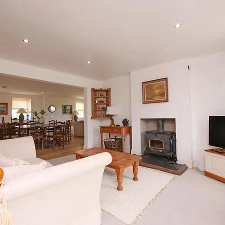 Salton Retreat *