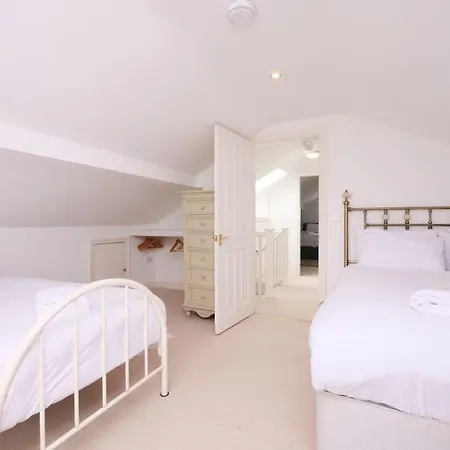 Salton Retreat *